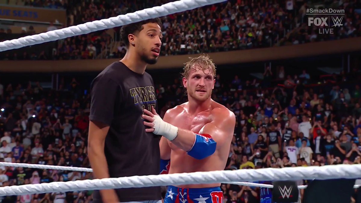 JALEN BRUNSON BROUGHT OUT THE STEEL CHAIR FOR HALIBURTON AT MSG 😭 (via WWE on FOX)