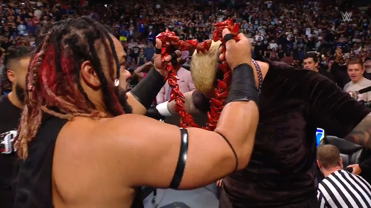 WHAT IS HAPPENING?! We're speechless...😳 #SmackDown