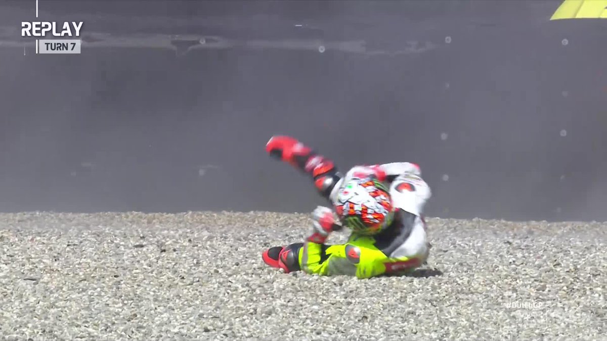 A wild start to the day for Bezzecchi 😱 Down he goes at T7 💢 #DutchGP 🇳🇱