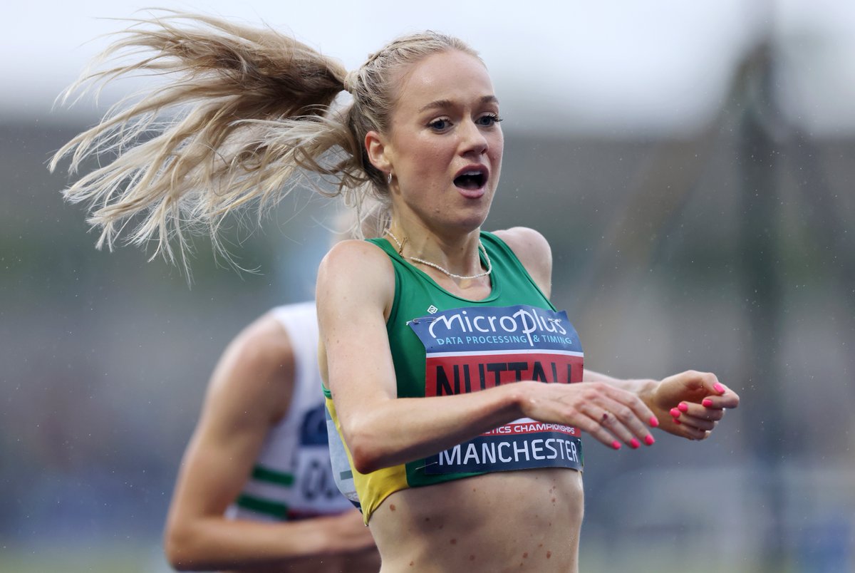 HANNAH NUTTALL!!!! What a duel between Verity Ockenden and Hannah Nuttall in the dying embers of the women's 5000m 🤯 15 minutes of racing came down to a few centimetres. #UKChamps2024