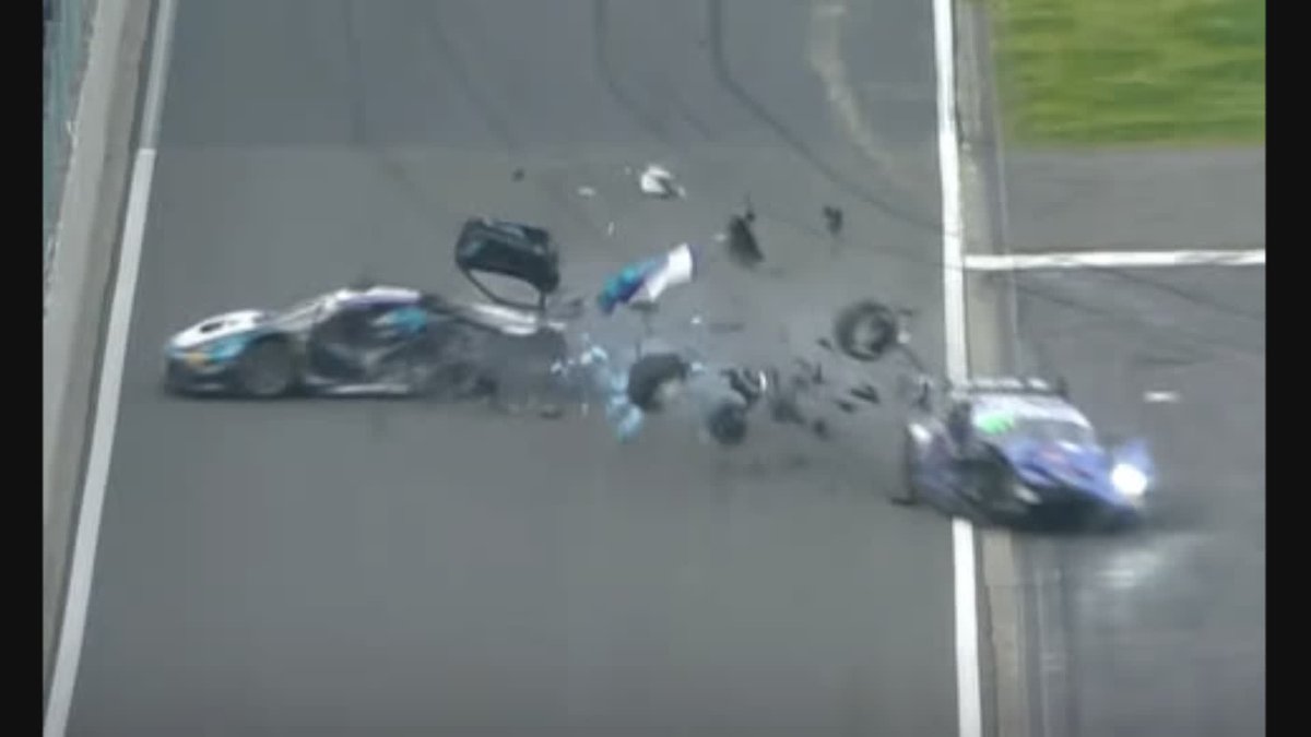 Here's the incident that resulted in the Safety Car period. The #12 Aston Martin (Baert) and #333 Ferrari (Hook) collide on the exit of La Source – the latter is then hit by the #61 Porsche (D'Silva). ALL DRIVERS OK. #Spa24H #FanatecGT | #GTWorldChEU
