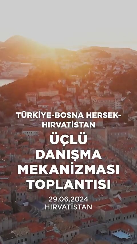 TÜRKİYE, BOSNA-HERSEK, HIRVATİSTAN ÜÇLÜ DANIŞMA MEKANİZMASI DIŞİŞLERİ BAKANLARI TOPLANTISI 🇹🇷🤝🇧🇦🤝🇭🇷 “Türkiye olarak bölgesel sahiplenme ve iş birliğini teşvik etmek amacıyla bu toplantıları daha düzenli bir şekilde gerçekleştirmeye hazırız.” 📍Dubrovnik