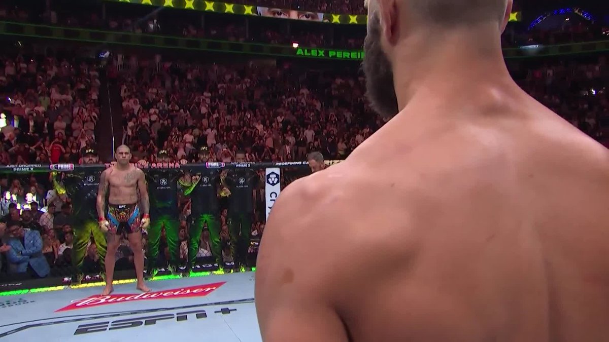 We just witnessed the greatest stare down in UFC history #UFC303