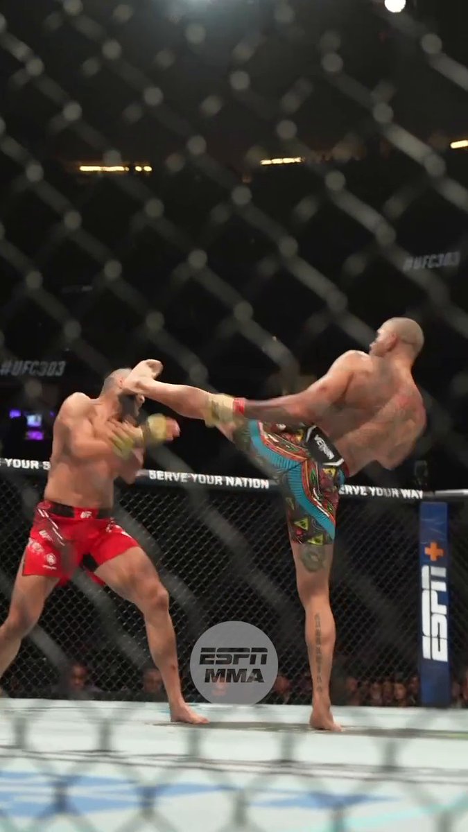 THIS ANGLE OF ALEX PEREIRA'S KNOCKOUT 🤯🔥 #UFC303
