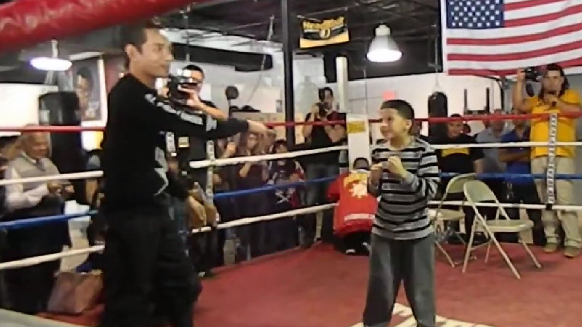 When a young Jesse 'Bam' Rodriguez climbed into the ring to show Nonito Donaire his skills at Donaire's media workout: "Yeah, he's gonna be good." [🎥 Thomas Mora]