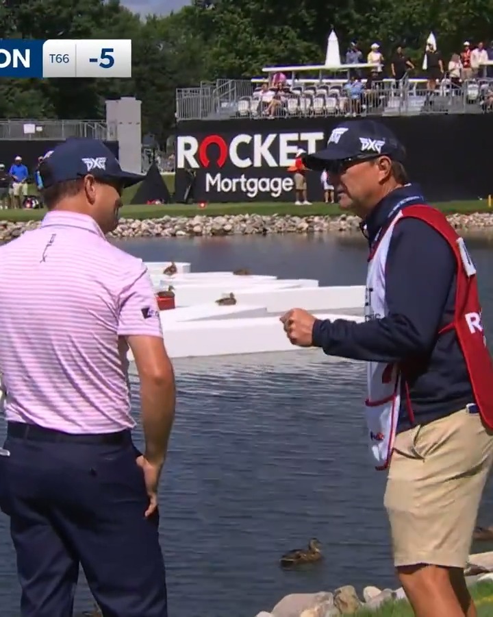 𝘼𝙡𝙬𝙖𝙮𝙨 looked like a birdie 😆 Zach Johnson couldn't believe this 82-yard hole-out Rocket Classic.