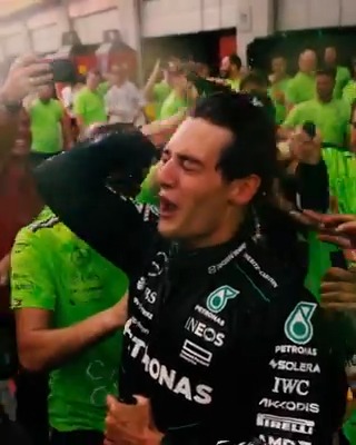 1… 2… 3… YESSSSS!! 🙌 Celebrating in epic style together ❤️