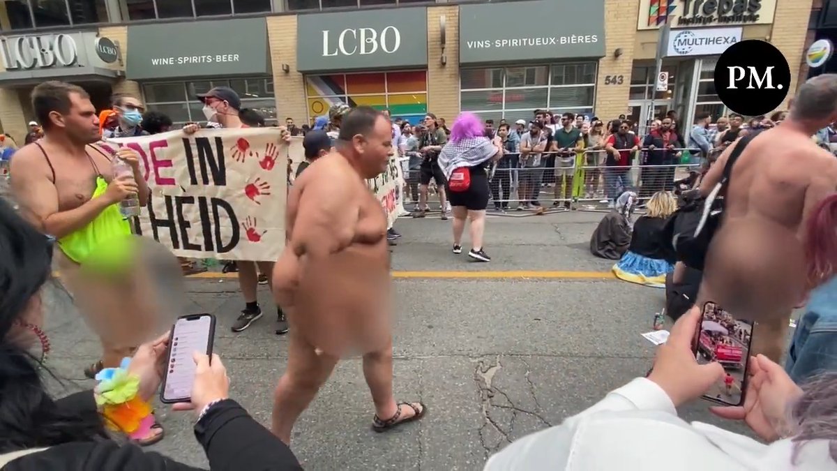 The Toronto Pride Parade was shut down by Pro-Palestine protesters. Now, a group for nudists have starting walking between both groups. Which side will politicians side with? 📽 Beth Baisch 📸
