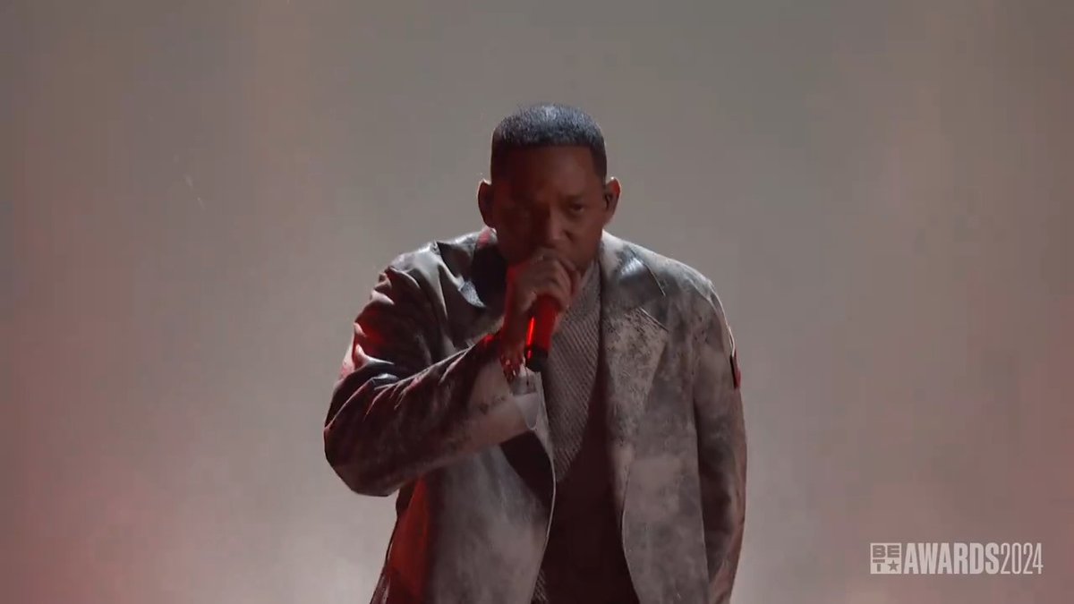 Will Smith debuted his new song at the BET Awards. From Fresh Prince to music royalty, he showed us why he’s always been a legend. 🌟🔥 #BETAwards