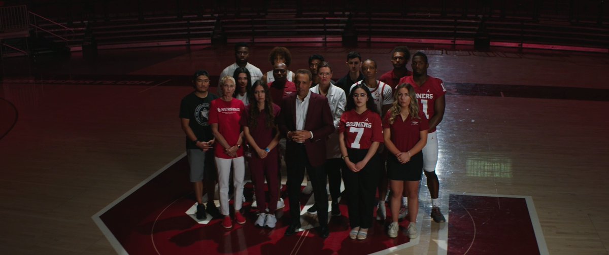 𝐓𝐡𝐞 𝐬𝐩𝐨𝐭𝐥𝐢𝐠𝐡𝐭 𝐣𝐮𝐬𝐭 𝐠𝐨𝐭 𝐛𝐢𝐠𝐠𝐞𝐫. Hello, Southeastern Conference. We're Oklahoma. | #OUxSEC