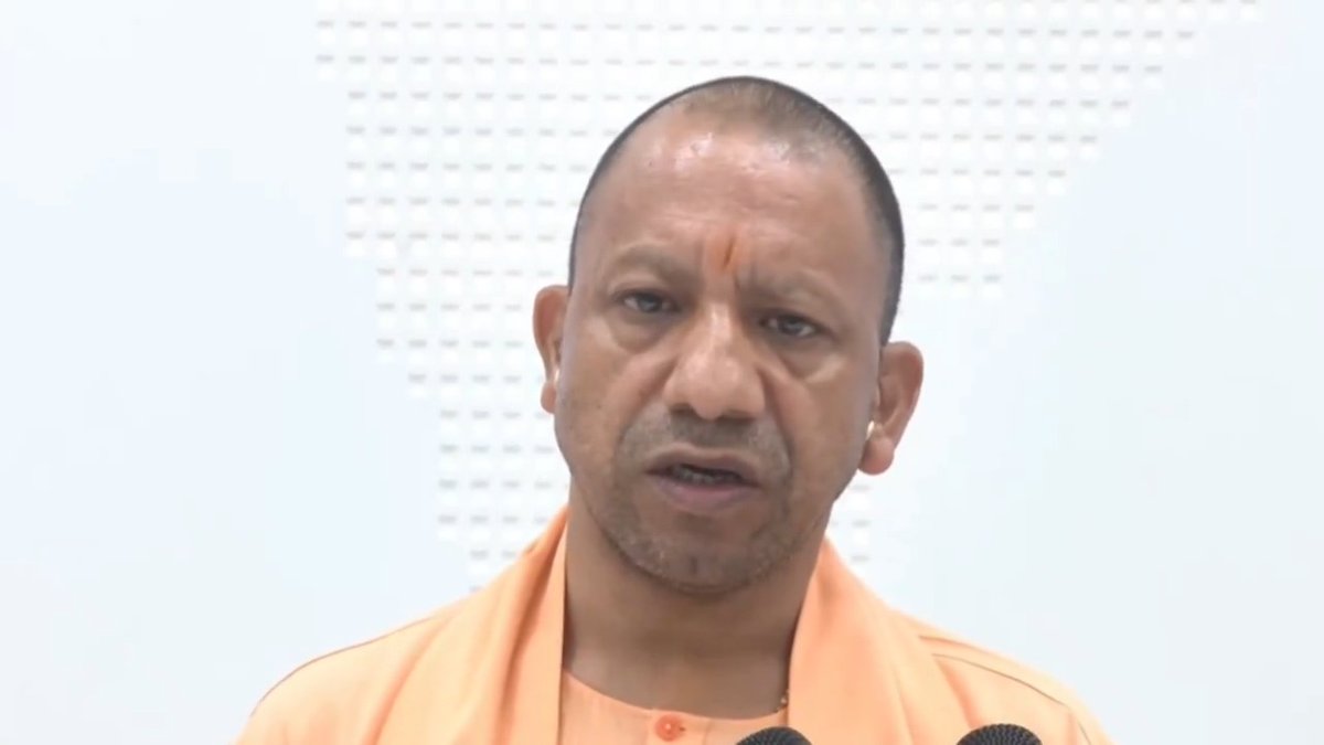श्री राहुल गांधी का बयान झूठ का एक पुलिंदा है, उत्तर प्रदेश और श्री अयोध्या धाम को बदनाम करने की साजिश है... इसका जवाब समय आने पर श्री अयोध्या धाम और देश की जनता कांग्रेस पार्टी व इंडी गठबंधन को देगी।