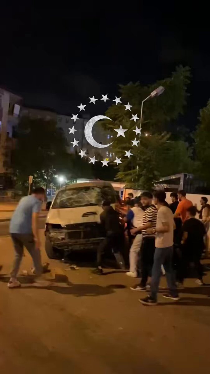 ⚫️ Kayseri’de Suriyelilere ait bir araç daha parçalandı.