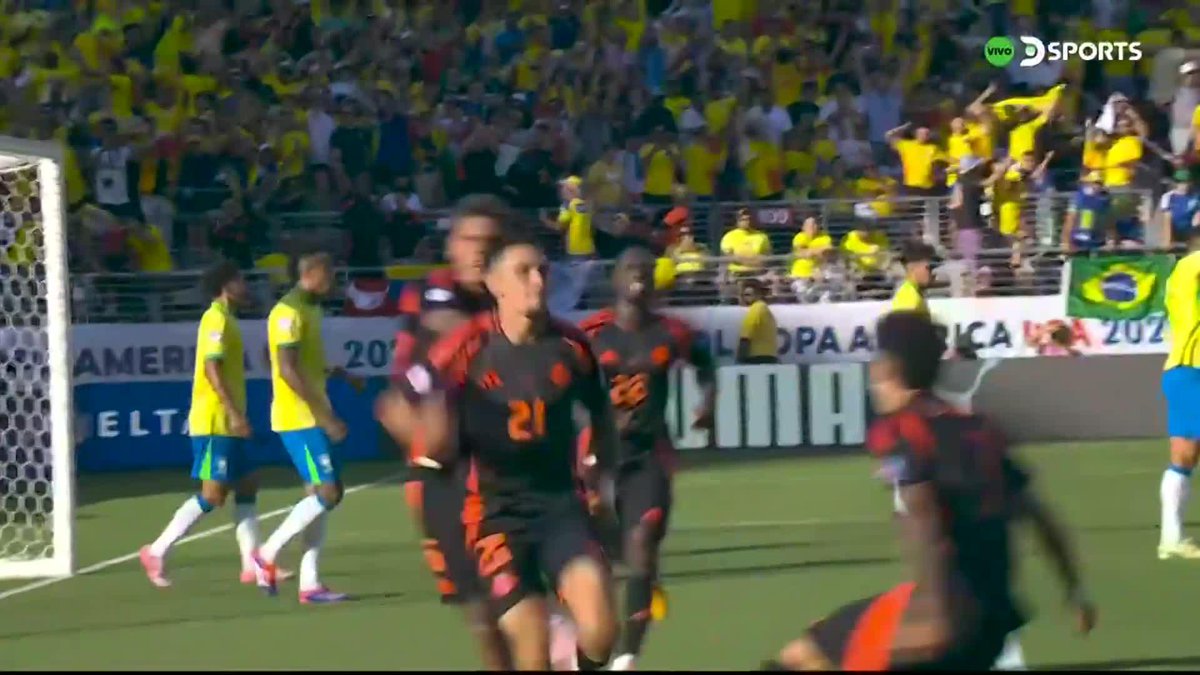 Daniel Muñoz firma el 1-1 de Colombia 🇨🇴 ante Brasil 🇧🇷. De esta manera, el equipo de Néstor Lorenzo mantiene el liderazgo del grupo D de la #CopaAmérica 🏆