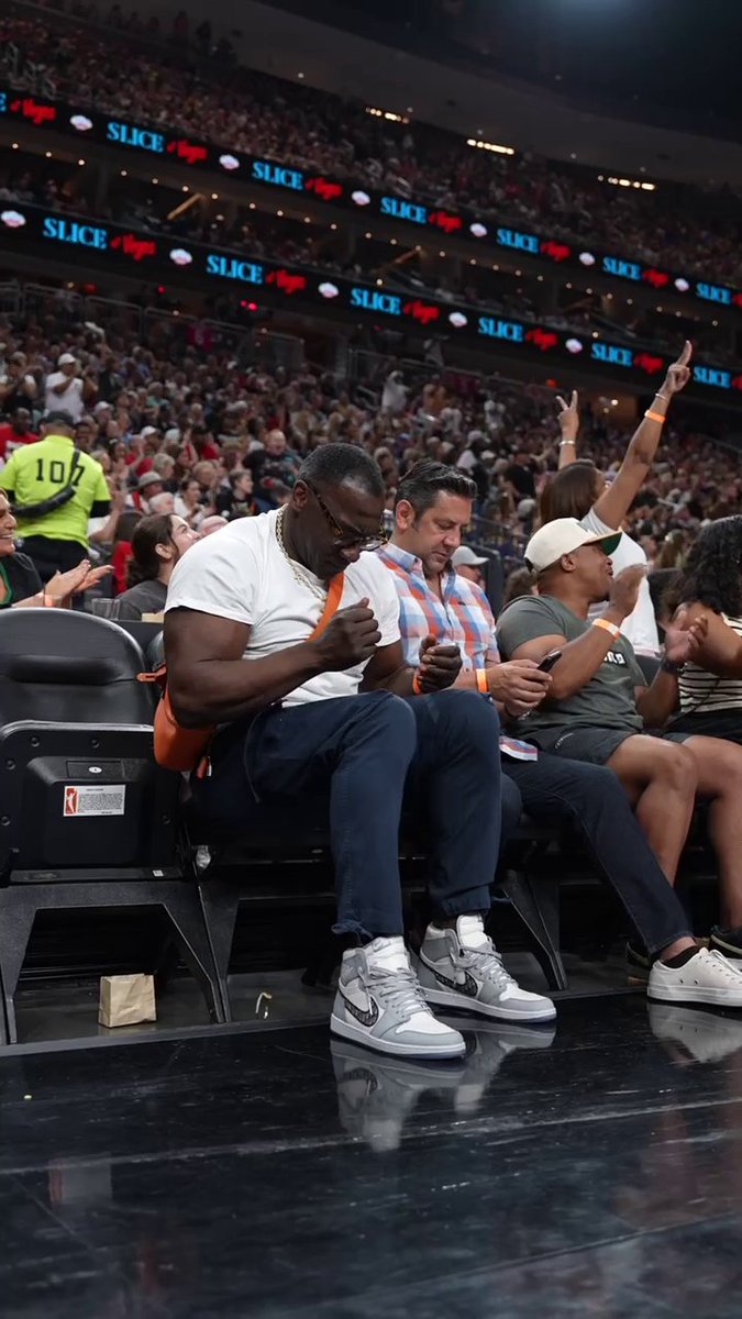 .shannon sharpe was so hype after this A'ja Wilson bucket he lost his bracelet 😅