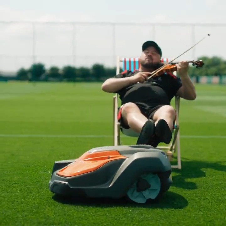 Our grounds team have been making the most of the off-season 😅🌱 Husqvarna Forest & Garden | #ad