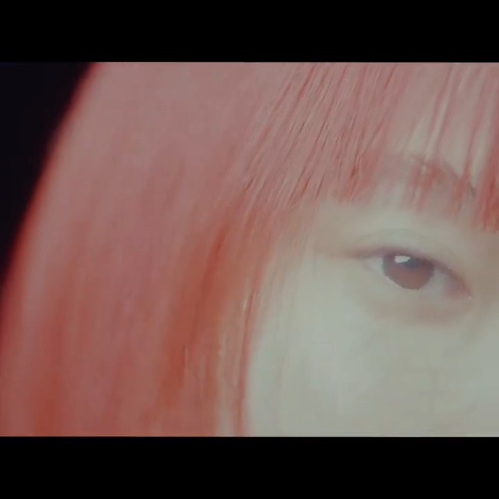 #FNS歌謡祭夏 ありがとうございました！ 映画『#変な家』主題歌「#Frail」テレビ初披露でした🌹 #アイナジエンド 自らが考案した アオイヤマダさんとの 鏡を使っての演出いかがでしたか🪞 FNS歌謡祭【公式】