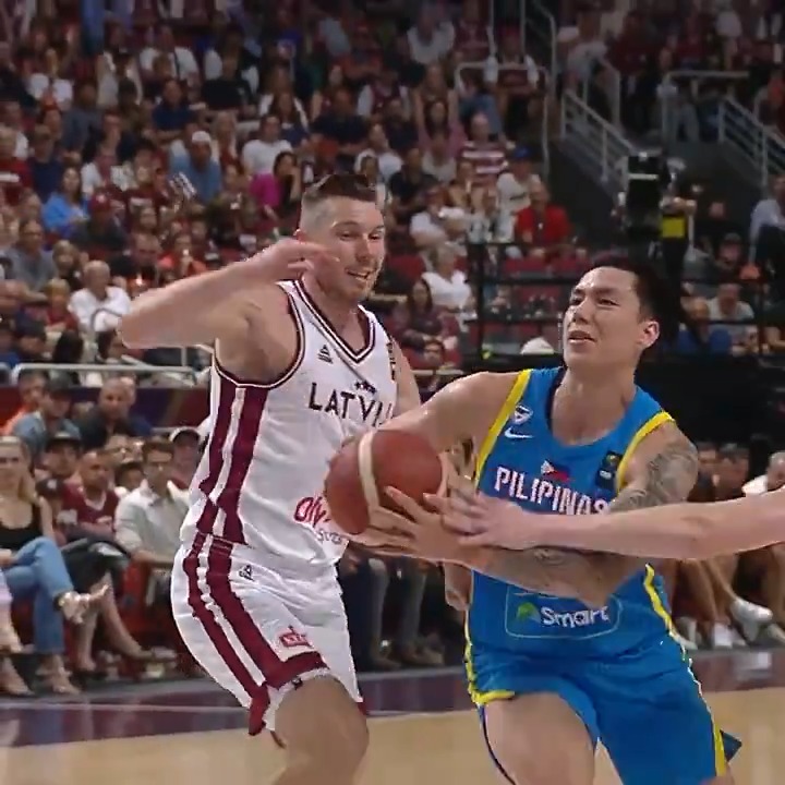 Dwight Ramos called bank 🤭 #FIBAOQT 📺 💻