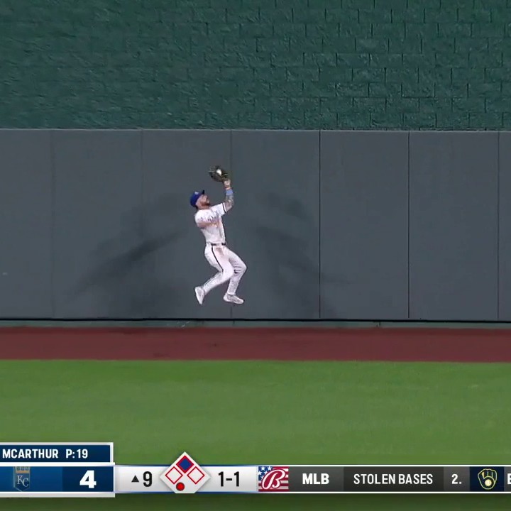 KYLE ISBEL!! ARE YOU KIDDING?!? #Royals 📺: Bally Sports | 📱: Bally Sports app