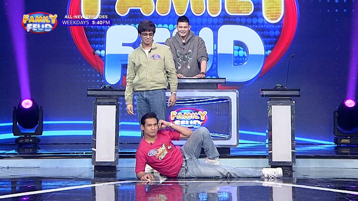 #FamilyFeudPH #Teaser: What's up, Madlang Kapuso? Abangan bukas ang Showtime Online U hosts at sina KD Estrada, Kobie Brown, Drei Sugay, and Ashton Salvador! 🤩 Bumisita sa at panoorin ang Kapuso Stream, weekdays, 5:40 PM sa Family Feud PH.