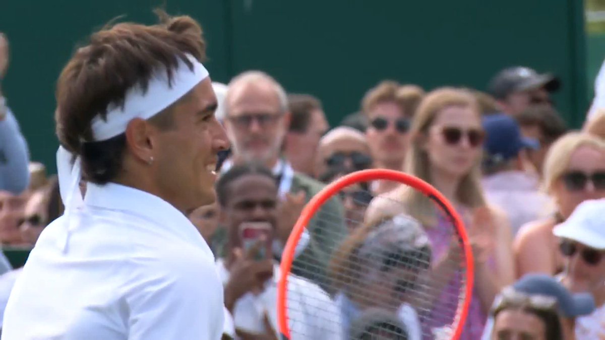 Fran. The. Man 🇦🇷 Francisco Comesana wins a five-set thriller over Walton 7-5, 1-6, 6-7(12), 6-1, 7-6(10-8) 😱 #Wimbledon