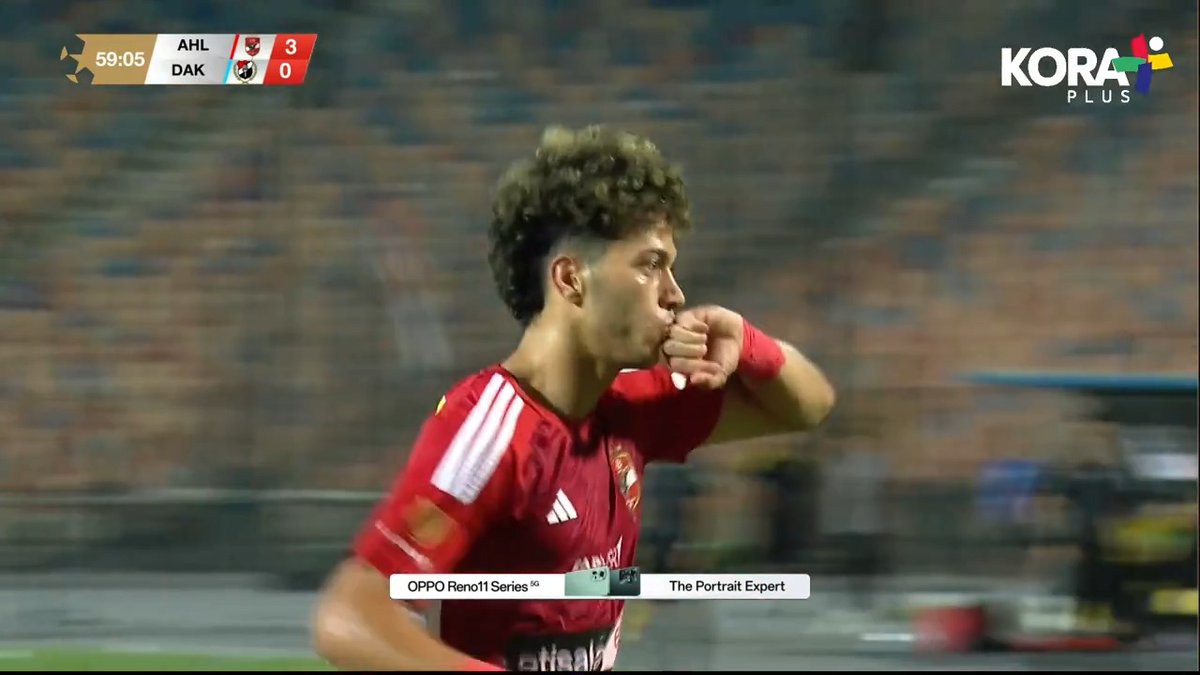 من ايام محمد شوقي الاهلي مكانش عنده مدفعجي بيسجل من بره الصندوق، ومعتقدش ان شوقي سجل كم الأهداف دي من بره الصندوق، امام عاشور تقدر تقول عليه وانت مغمض من افضل المسددين في مصر اخر 20 سنة