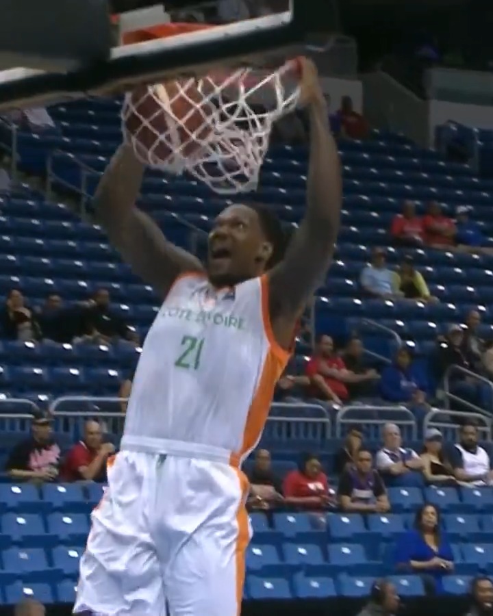 🇨🇮 Deon Thompson will take your lunch and eat it in front of you 💪😤 #FIBAOQT 📺 💻