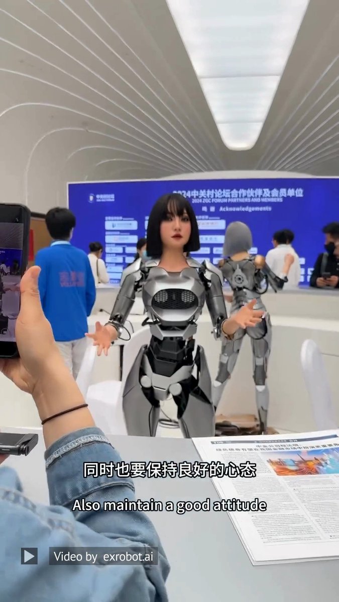 🤖 The Xiao Qi humanoid robot was on display and answered questions at the 2024 Zhongguancun Forum in Beijing…
