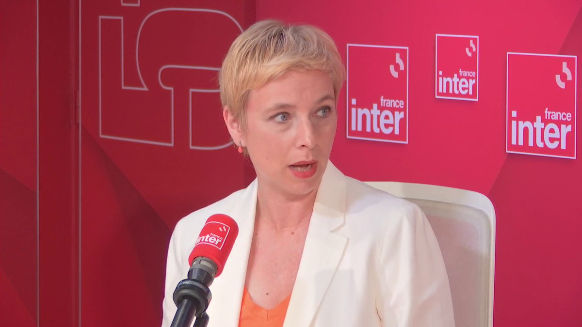 .Clémentine Autain propose la hausse du Smic et l'augmentation du point d'indice des fonctionnaires, "un choc qui améliorera le quotidien des Français". Pour Aurore Bergé, "cela veut dire que l'État va subventionner les salaires" #le69Inter