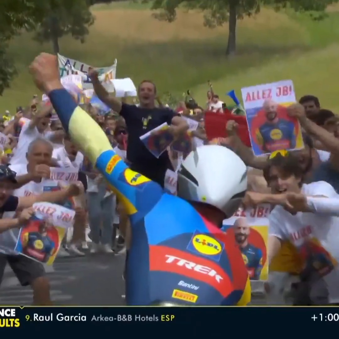 Amazing scenes for Julien Bernard with incredible fan support and stopping with his family during the time trial. #TDF2024 📺: Peacock