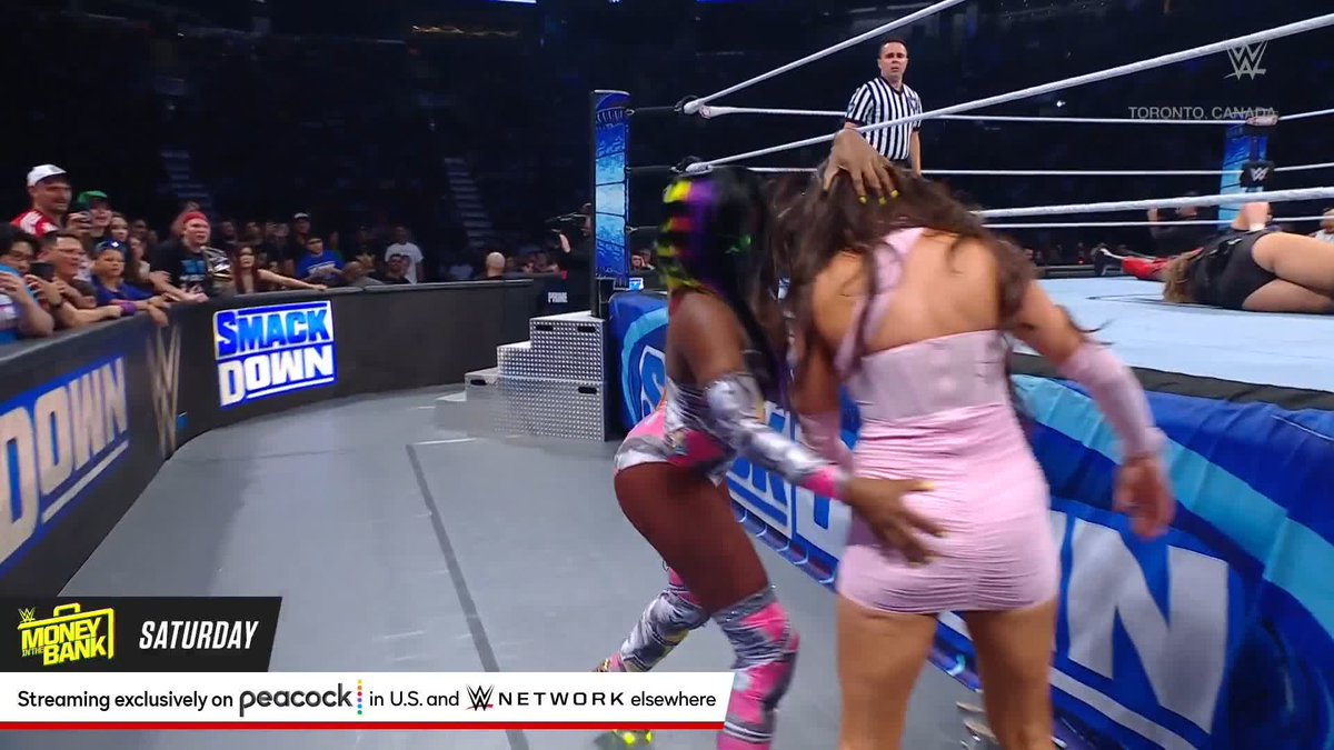 Things are breaking down fast!!! Tiffany Stratton just wiped out the whole field 😳 #SmackDown
