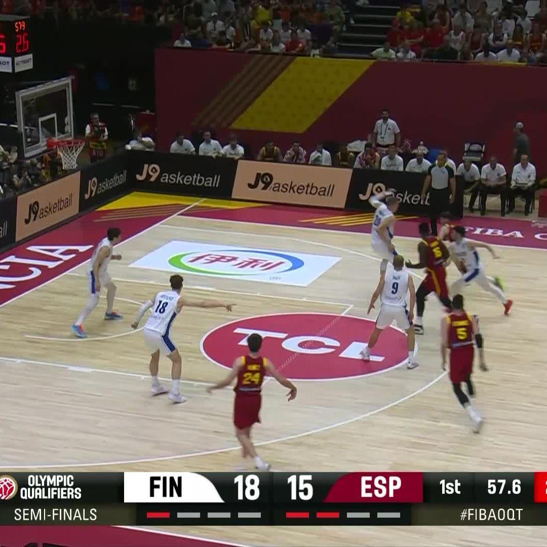 Running the court like Susijengi, throwing it down strongly 💥 #FIBAOQT 📺 💻