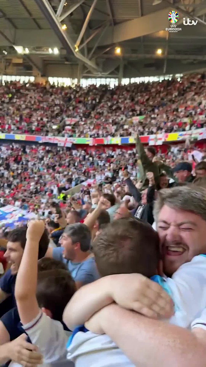 This is my idea of a very nice day out 🏴󠁧󠁢󠁥󠁮󠁧󠁿🙌 #Euro2024 | #ENGSUI