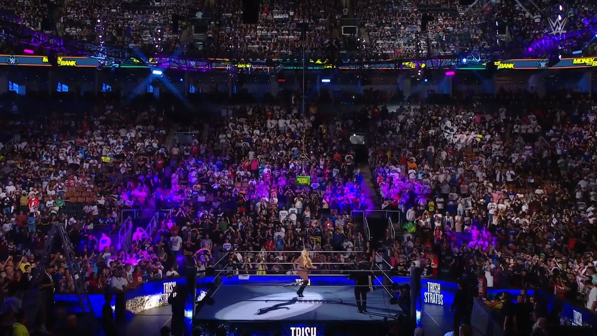 #MITB host and WWE Hall of Famer Trish Stratus kicks off the night alongside @SamanthatheBomb!
