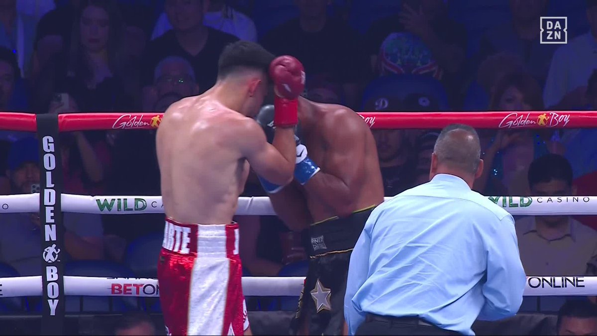EARLY FIREWORKS 🥊💥 Joel Iriarte defeats Yainel Alvarez #ZepedaCabrera | Live now on DAZN
