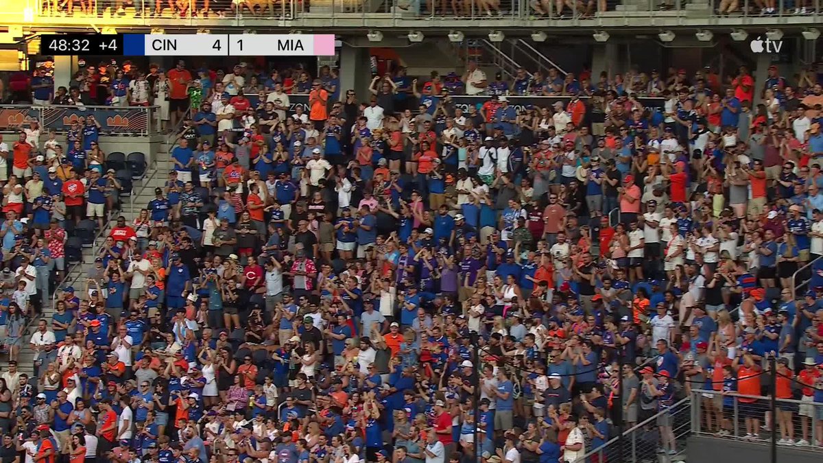 CINCY AGAIN. It's 4-1 over Miami for FC Cincinnati in the first half. 😱