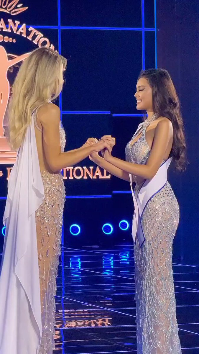 POV: PAS PENGUMUMAN DARI TRIBUN WAKTU TATA MENANG Kontes Ratu Sejagad. Anw Tata ini dari Puteri Indonesia 2024 sebelum nya, kalo klen belum tahu. Ajang Miss Supranational ini Ajang besar sejak tahun 2009 Harashta Our Miss Supranational 2024 🇮🇩❤️🤍 Cr: //missosology
