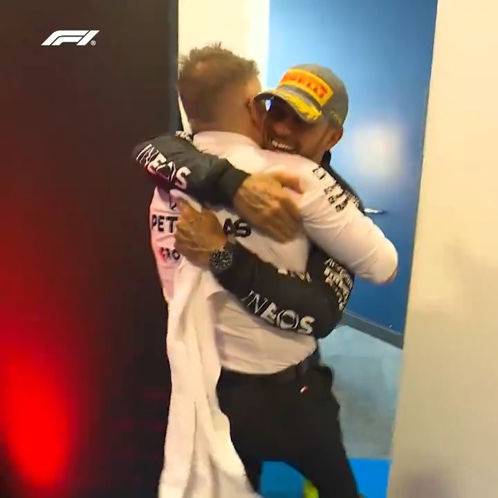 Bono 🤗 Lewis Not a bad team, are they?! #F1 #BritishGP Mercedes-AMG PETRONAS F1 Team