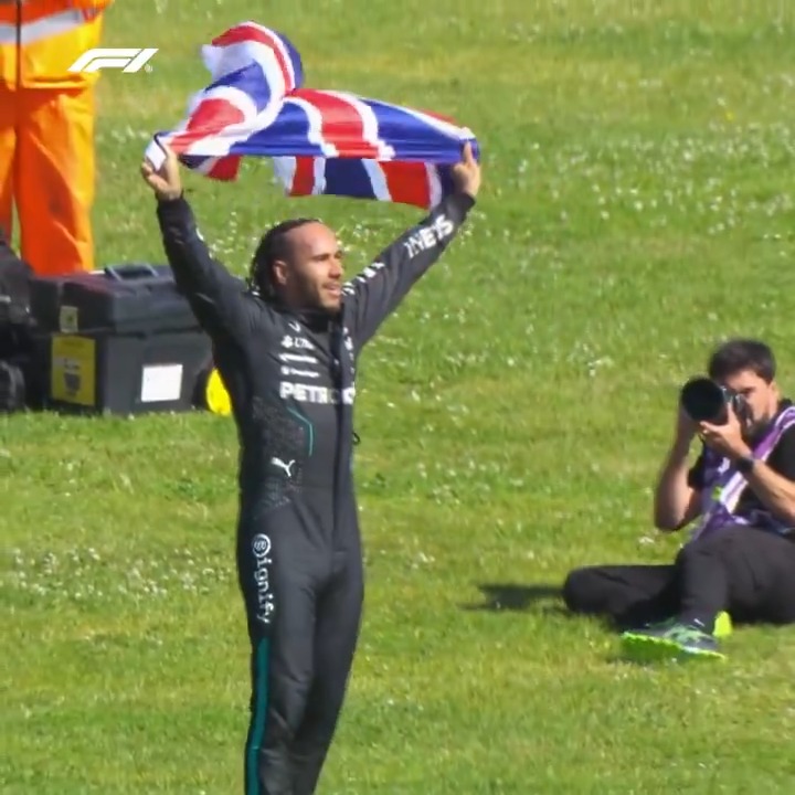 Silverstone crowd ❤️ Lewis Hamilton #F1 #BritishGP