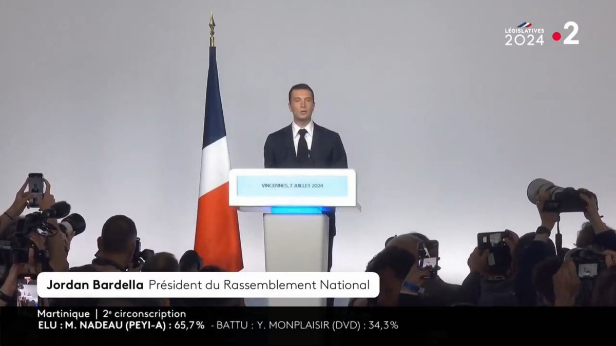 Je tiens à remercier les électeurs du RN et de ses alliés, leur constance, leur sérénité face aux caricatures. Malheureusement, l'alliance du déshonneur entre M. Macron et M. Mélenchon jette ce soir la France dans les bras de l'extrême gauche. #Législatives2024