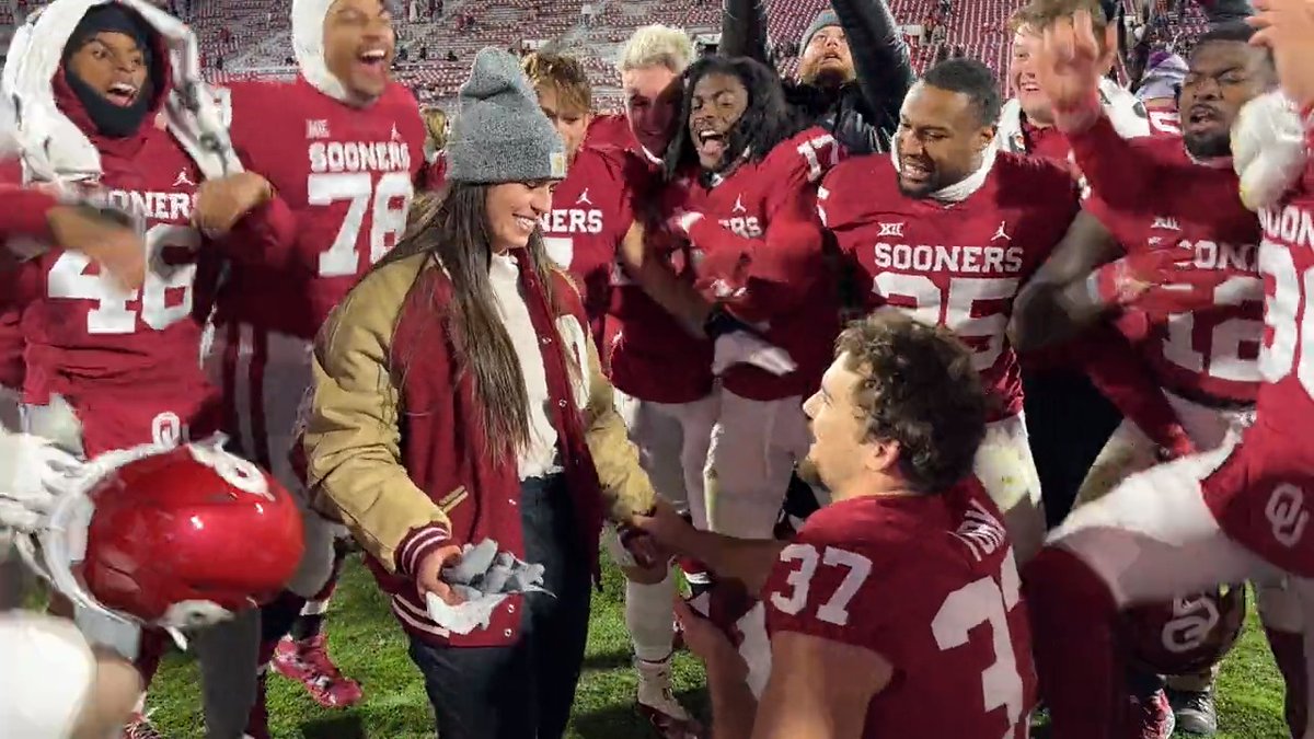 THROWBACK: Former Oklahoma Punter Michael Turk proposing to his girlfriend following a Sooners win.