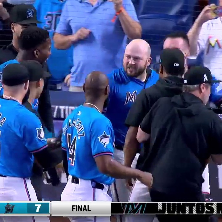 “Gimme that Burger to go” after Jake Burger hits a walk off homer That’s an ELITE walk off home run call