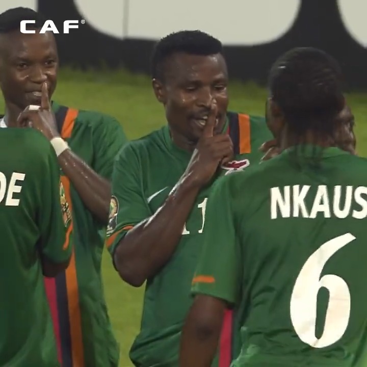 Woke up thinking about this iconic Christopher Katongo celebration. 🤸🇿🇲 #TotalEnergiesAFCON