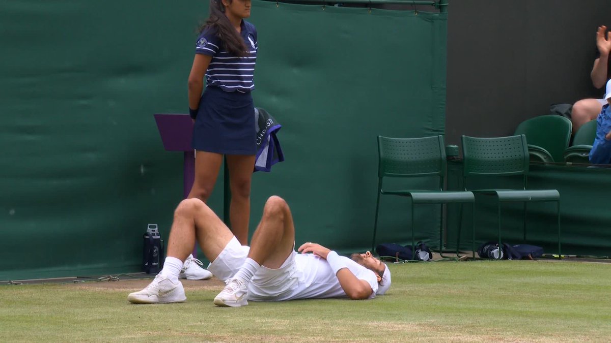 BRAVO LORENZO 🇮🇹 Lorenzo Musetti secures a place in a maiden Grand Slam quarter-final by overcoming Lucky Loser Giovanni Mpetshi Perricard 4-6, 6-3, 6-3, 6-2 💪 #Wimbledon
