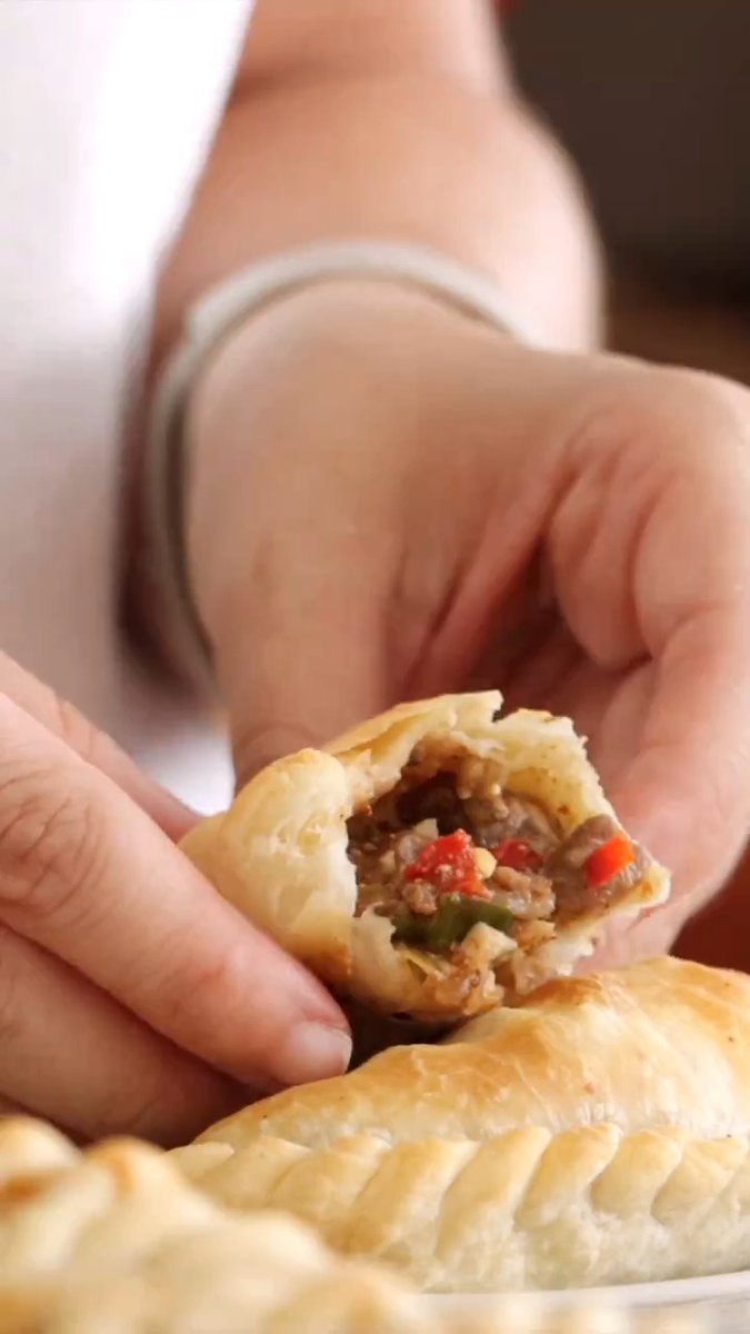 Empanadas de Carne Cortada a Cuchillo 🥟🔪 Receta: