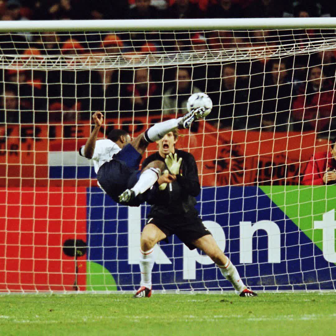 How about this for a bicycle kick? 🤯 Darius Vassell against the Netherlands – our #EURO2024 semi-final opponents – back in 2002!