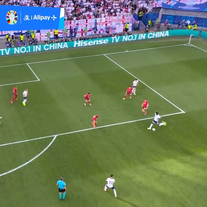 Saka's sensational strike is the goal of the quarter-finals 😮‍💨👏 #EUROGOTT | Alipay+
