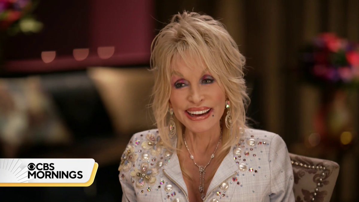 .Dolly Parton is taking fans behind the scenes with The Dolly Parton Experience, an immersive attraction at Dollywood Parks & Resorts. She told Anthony Mason about the emotional experience of putting it together — and about her lifelong love of songwriting: “That’s my therapist.”