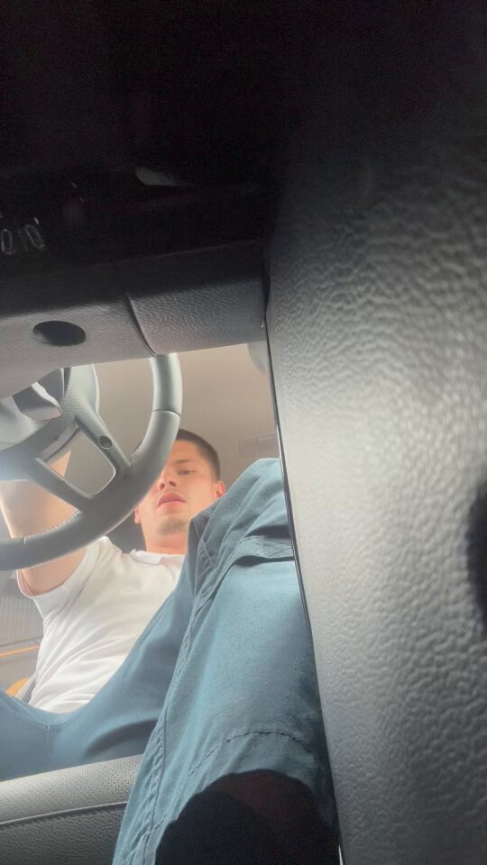 Caught you trying to hide in my car, you got gassed by a deadly stench😏
