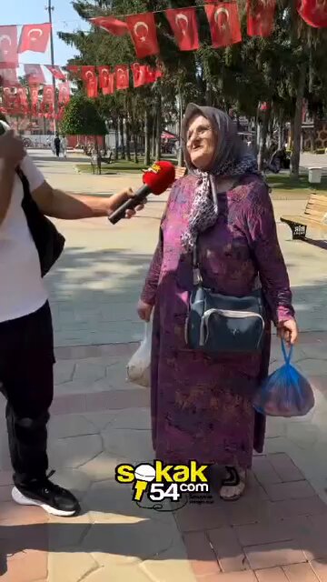 Teyze noktayı koymuş. “Bu kadar Suriyeli bakacağına inek bakaydı şimdiye eti bedava yiyorduk.”