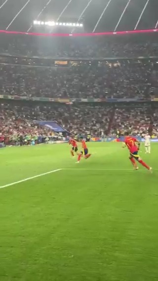 POV: you just witnessed Lamine Yamal make history with this STUNNER ๐๐๐ช๐ธ